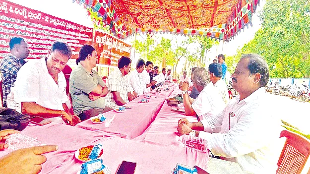 కార్మికులను తొలగించడం అన్యాయం