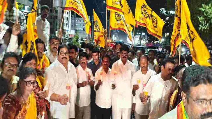 లోకేశ్ పిలుపు.. దీపాలతో మిన్నంటిన సంబరాలు