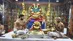 వరలక్ష్మీ శుక్రవారం.. భక్తులతో కిక్కిరిసిన దేవాలయాలు