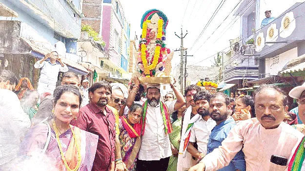 ఘనంగా ధనరాజ తులసమ్మతల్లి సంబరం 