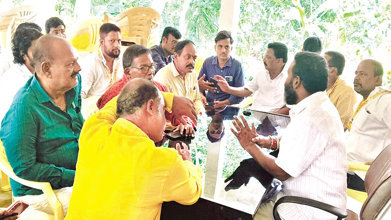 సంక్షేమం, అభివృద్ధిని ప్రజల్లోకి తీసుకువెళ్లాలి