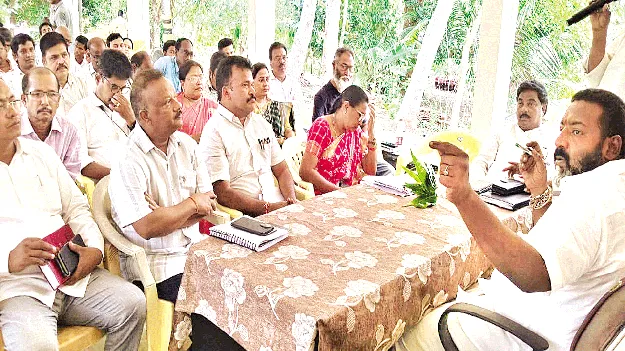 ప్రభుత్వ లక్ష్యసాధన దిశగా చర్యలు తీసుకోండి