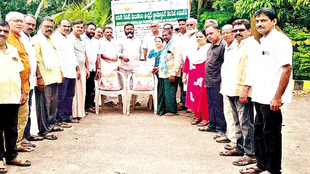 రైతులకు అందుబాటులో ఎరువులు: అశోక్‌