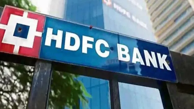 హెచ్‌డీఎఫ్‌సీ పార్ట్ టైమ్ ఛైర్మన్ రాజీనామా.. షేర్ల విలువ పతనం