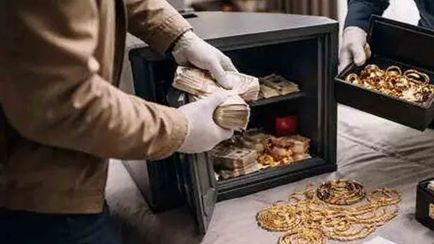 అత్తాపూర్‌లో రెచ్చిపోయిన దొంగలు   