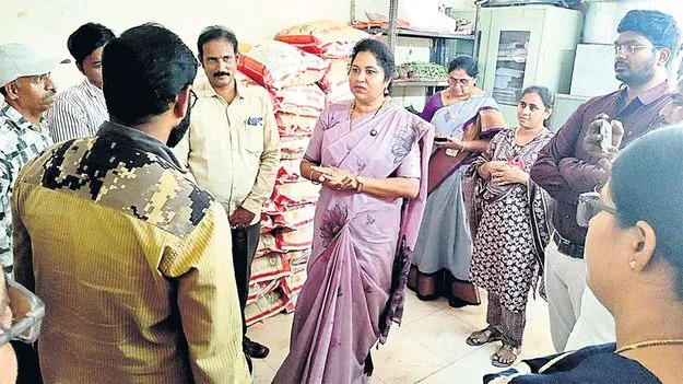మీ పిల్లలకైతే ఇలాంటి తిండి పెడతారా?