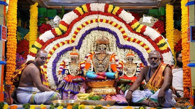  నేత్రపర్వం....తెప్పోత్సవం