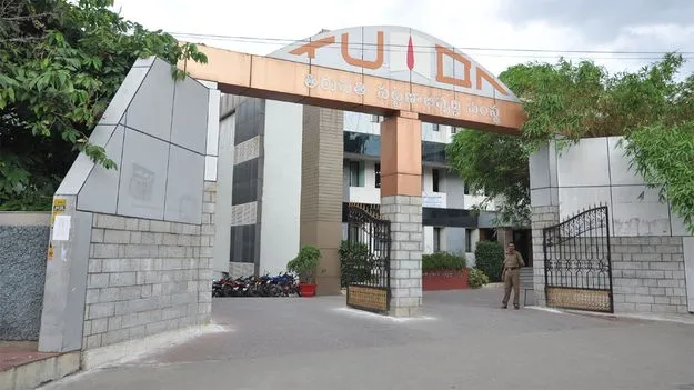 తుడాలో ‘అవినీతి‘ పుట్టలు బద్దలు