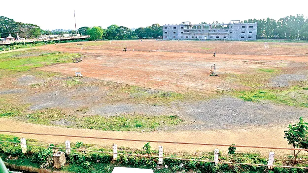 సీఎం సారూ.. సమస్యలు పరిష్కరించరూ