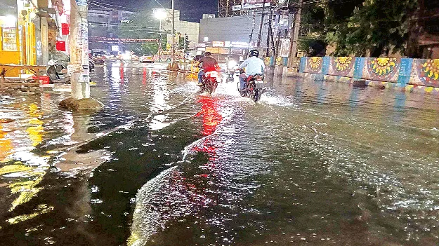 గాలివాన బీభత్సం
