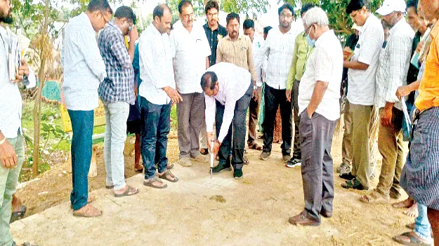 పనుల్లో తొందర.. నాణ్యతకు పాతర!