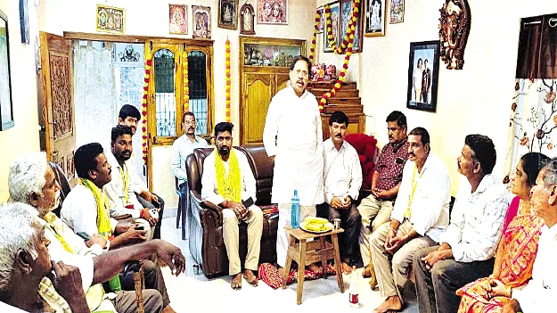 స్థానిక ఎన్నికలే లక్ష్యంగా పార్టీ సంస్థాగత నిర్మాణం