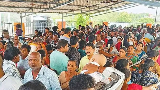 భద్రాచలంలో పెరిగిన భక్తుల రద్దీ..