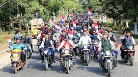 రాత్రి వేళ ద్విచక్ర వాహనాలు, పగలు పిలియన్ రైడింగ్‌పై నిషేధం: ఈసీ