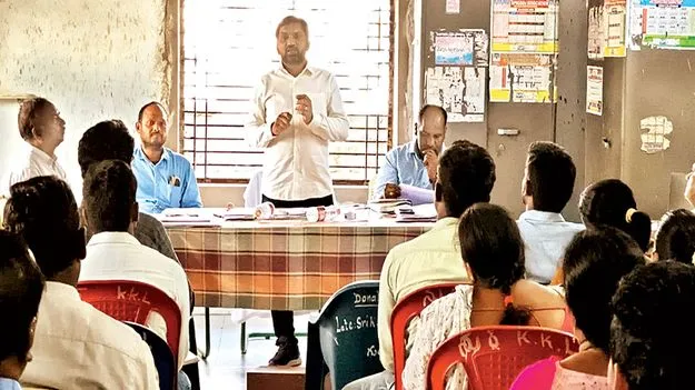 భూ రీసర్వే పకడ్బందీగా నిర్వహించాలి