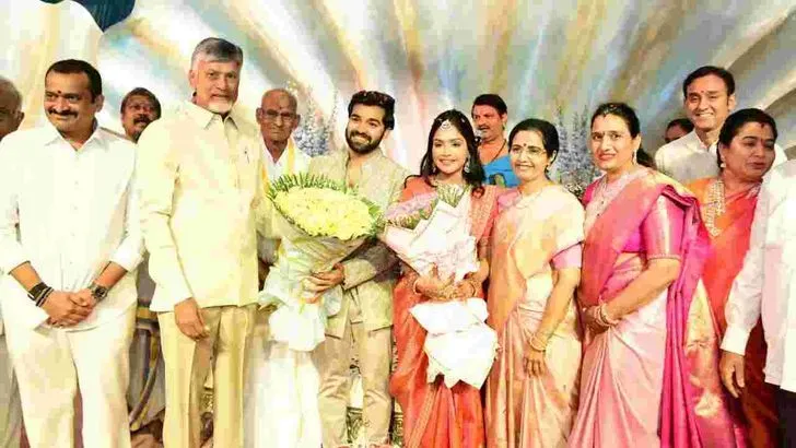 ఘనంగా బండ్ల గణేష్ కుమార్తె జనని నిశ్చితార్థం.. హాజరైన ప్రముఖులు