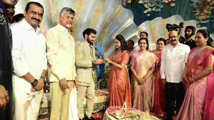 ఘనంగా బండ్ల గణేష్ కుమార్తె జనని నిశ్చితార్థం.. హాజరైన ప్రముఖులు