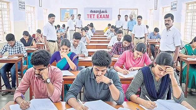 డీఎస్సీ ఖాళీలపై గోప్యత