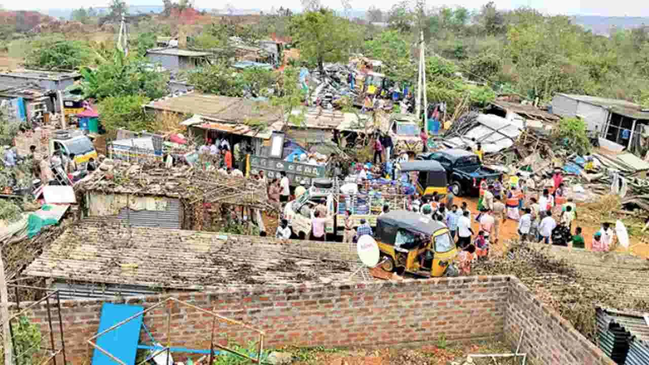 ఖమ్మం వెలుగుమట్ల భూదాన్ భూముల కేసులో ఏడుగురి అరెస్టు..