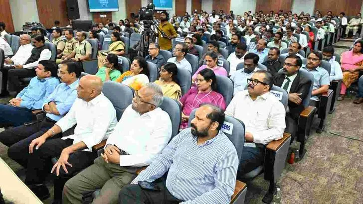 అమరావతిలో డిన్నర్ విత్ ది రియల్ విన్నర్ విందు 