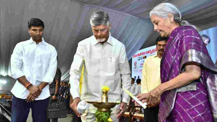 నరసరావుపేటలో రుణ వితరణ కార్యక్రమం.. పాల్గొన్న కేంద్రమంత్రి నిర్మలా సీతారామన్‌, సీఎం చంద్రబాబు