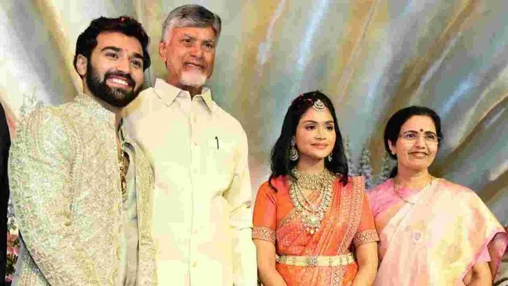 ఘనంగా బండ్ల గణేష్ కుమార్తె జనని నిశ్చితార్థం.. హాజరైన ప్రముఖులు