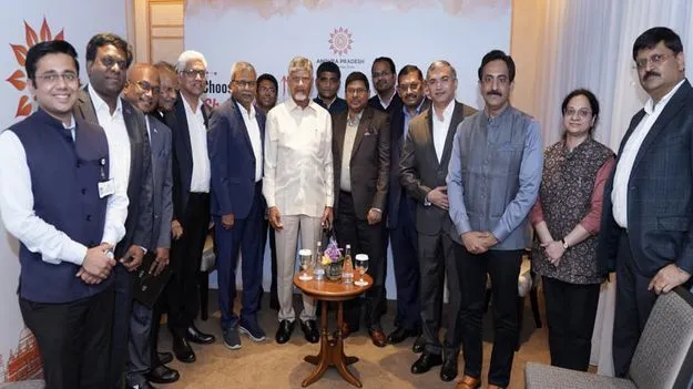 విదేశీ పర్యటనల్లో పారిశ్రామిక వేత్తలను భాగస్వామ్యం చేస్తాం: సీఎం 