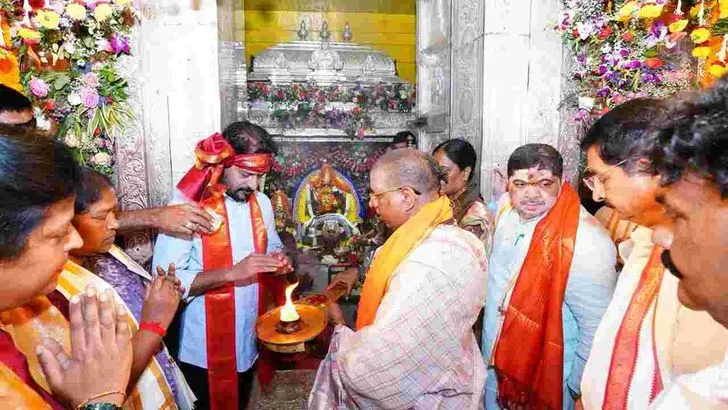 ఉజ్జయిని మహంకాళిని దర్శించుకున్న సీఎం రేవంత్‌రెడ్డి 