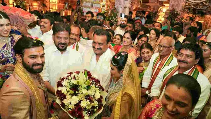 బండ్ల గణేష్ కుమార్తె వివాహానికి హాజరైన చంద్రబాబు, రేవంత్
