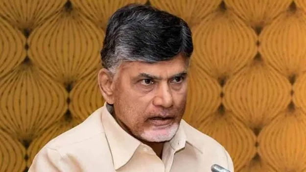 మెడికోలను వాహనంతో ఢీ కొట్టిన నిందితులపై కఠిన చర్యలు: సీఎం ఆదేశం 