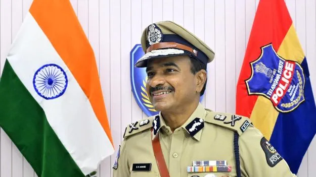 ఫిర్యాదుదారుల కోసం పోలీసులు అందుబాటులో ఉండాలి: డీజీపీ ఆనంద్