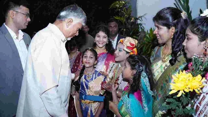 సింగపూర్‌లో సీఎం చంద్రబాబుకు ఘన స్వాగతం..