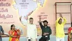  నేతన్న సేవలో.. సీఎం చంద్రబాబు నాయుడు