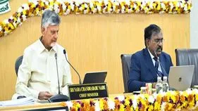 ఉన్నత విద్య కోసం విదేశాలకు వెళ్లే విద్యార్థులకు పావలా వడ్దీకే రుణాలు: సీఎం చంద్రబాబు