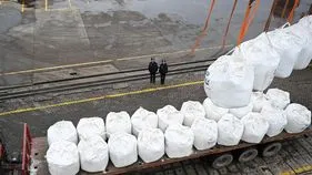 ఎరువుల ఎగుమతులపై ఆంక్షలు! చైనా నిర్ణయంతో ప్రకంపనలు