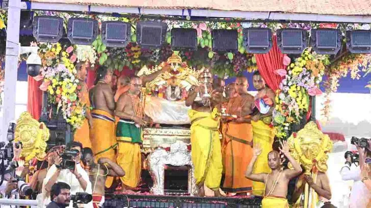 భద్రాచలంలో ఘనంగా సీతారామచంద్రస్వామి కల్యాణం