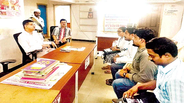 జనగణనను గడువులోగా పూర్తి చేయాలి