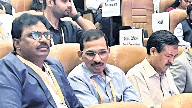 ఢిల్లీ వెళ్లిన కలెక్టర్‌