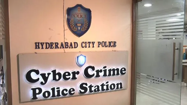 హైదరాబాద్ సైబర్ క్రైమ్ పోలీసులు భారీ ఆపరేషన్.. 56 మంది అరెస్ట్