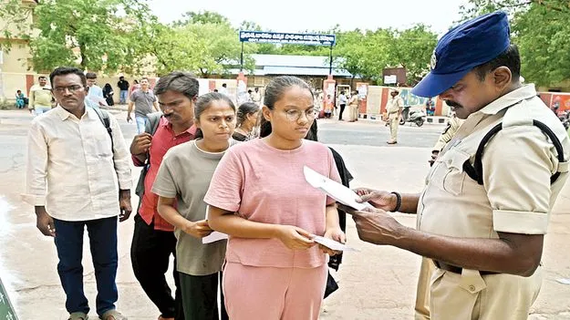 ప్రశాంతంగా రీ-ఎగ్జామినేషన్‌ 
