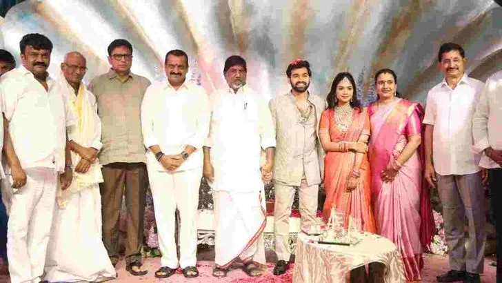 ఘనంగా బండ్ల గణేష్ కుమార్తె జనని నిశ్చితార్థం.. హాజరైన ప్రముఖులు