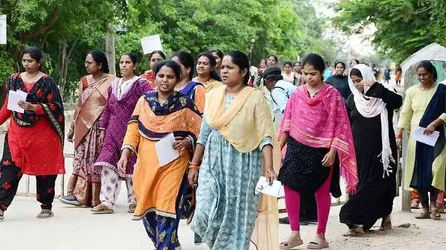 క్రీడల్లో నిజాయతీగా ఆడినవారికి ఉద్యోగాలొస్తాయనడానికి మేమే నిదర్శనం: ఉపాధ్యాయులు