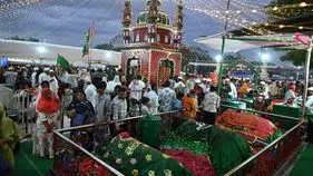 బారా షహీద్ దర్గాలో ఘనంగా గంధ మహోత్సవం