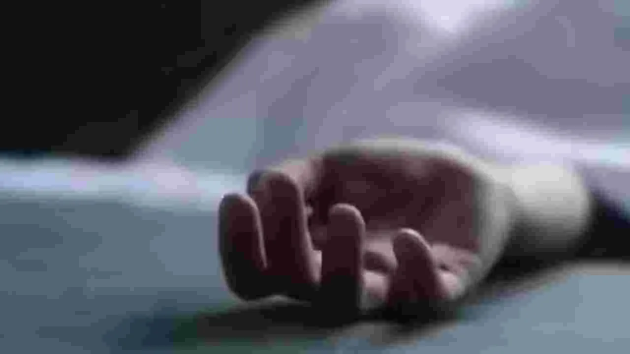 విశాఖలో నవ వధువు ఆత్మహత్య..
