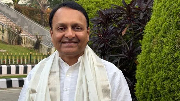 గ్లోబల్ ఎన్ఆర్ఐ టీడీపీ చీఫ్‌గా డాక్టర్ రాజా నియామకం