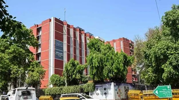 ఎన్నికల రాష్ట్రాల్లో రూ.1,000 కోట్లు సీజ్