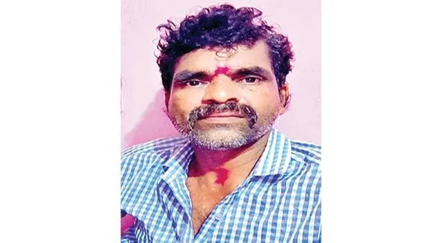 మత్స్యకారుడిని మింగేసిన కెరటం