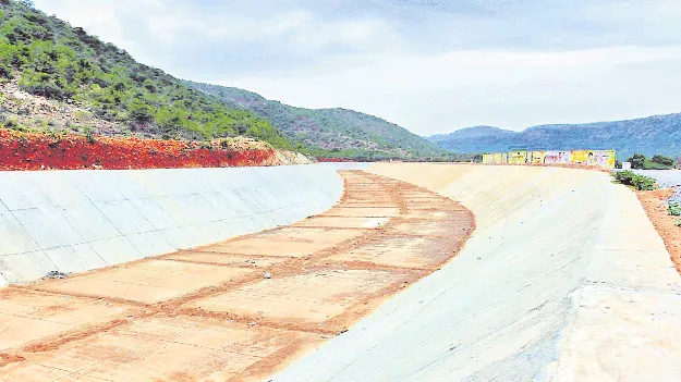 ఫీడర్‌ కెనాల్‌ రెడీ