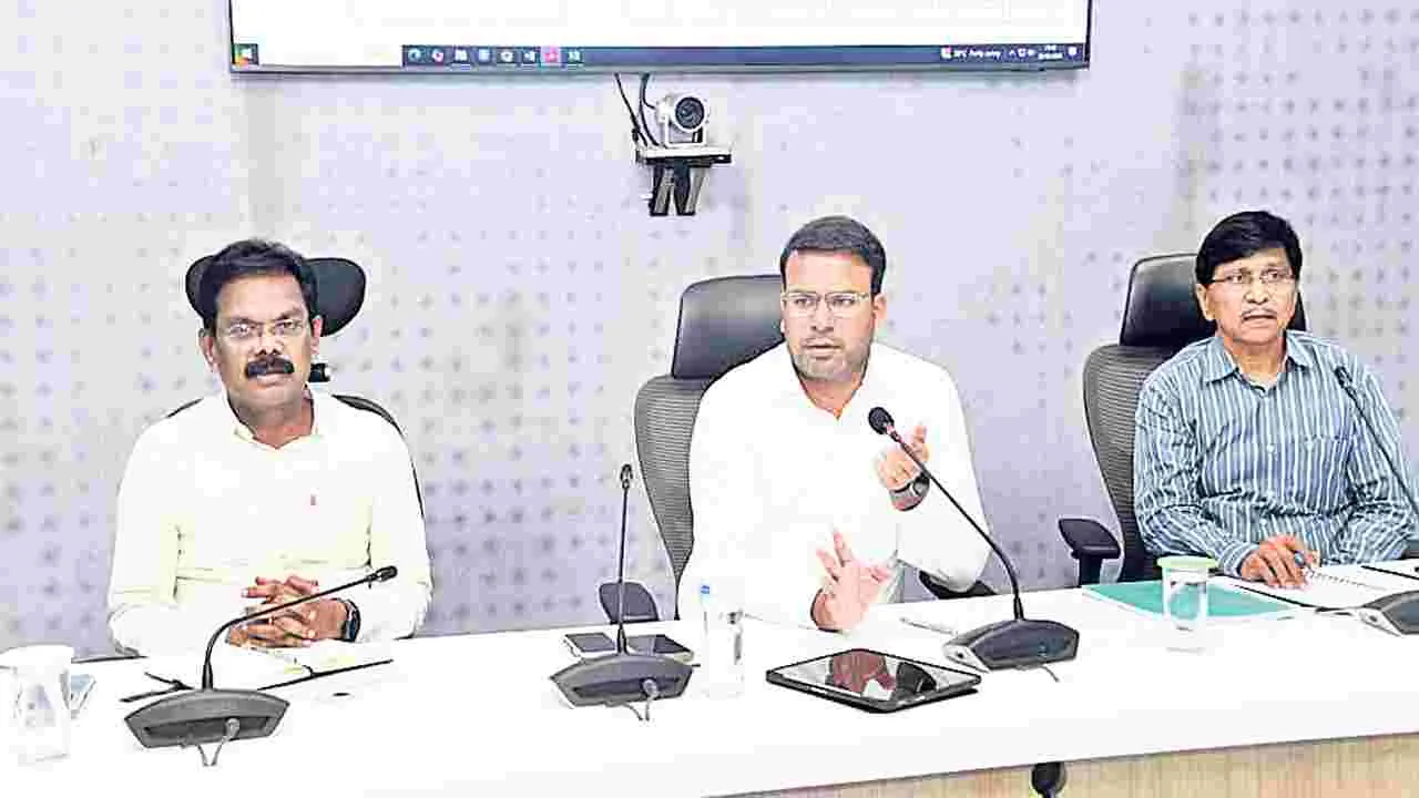 జీవీఎంసీ ఎన్నికల నిర్వహణకు ఏర్పాట్లు 