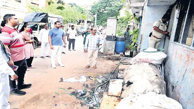 బహిరంగ ప్రదేశాల్లో చెత్త వేస్తే జరిమానా